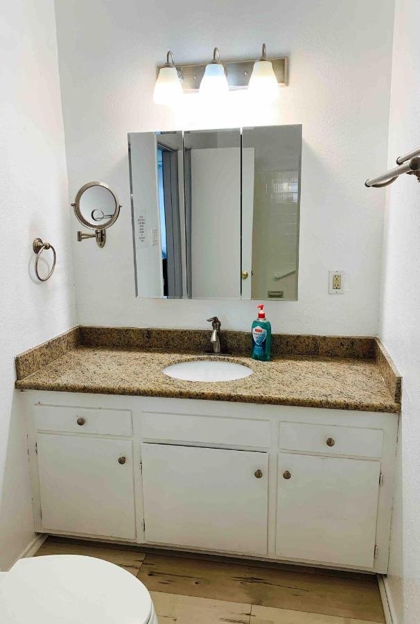 Great West La Ucla Santa Monica Hostel ลอสแอนเจลิส ภายนอก รูปภาพ